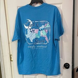 Gildan Simply Southern "Tied & Strong" Blue Short Sleeve Tee. Size XL